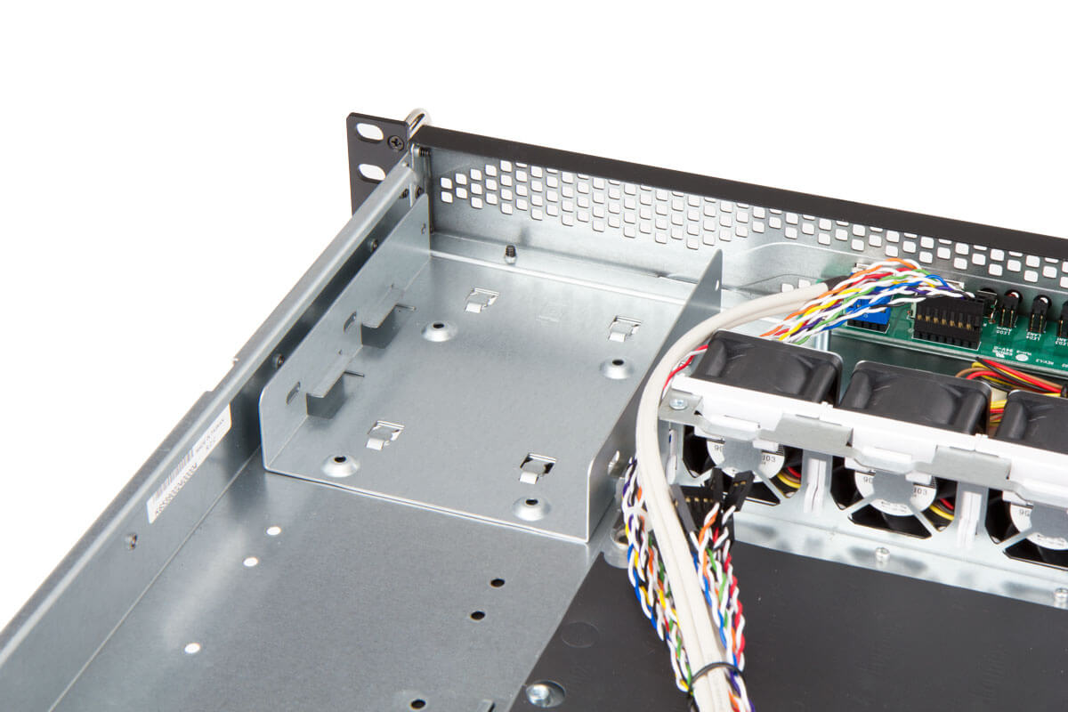 IW-RA100 - server system assembly